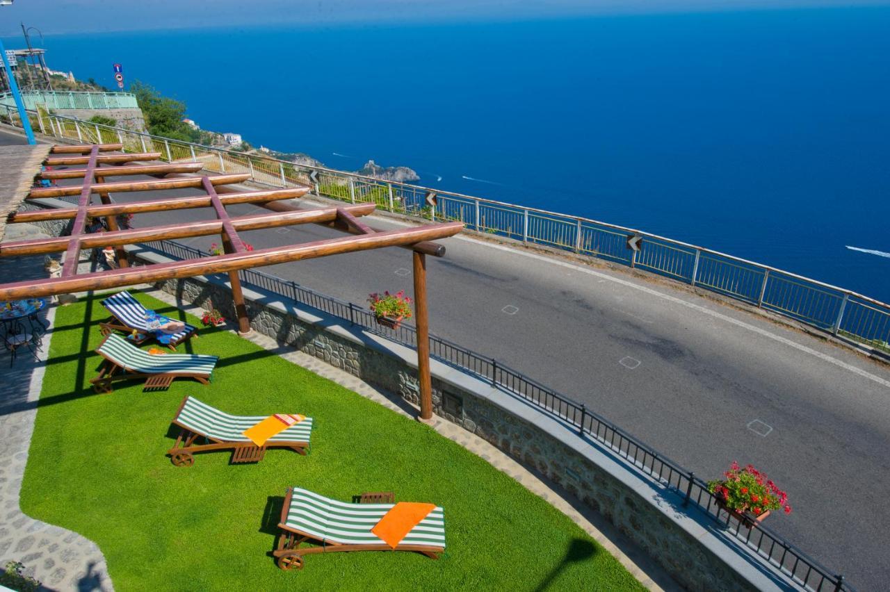 Bed and Breakfast La Mela Blu Фуроре Екстер'єр фото